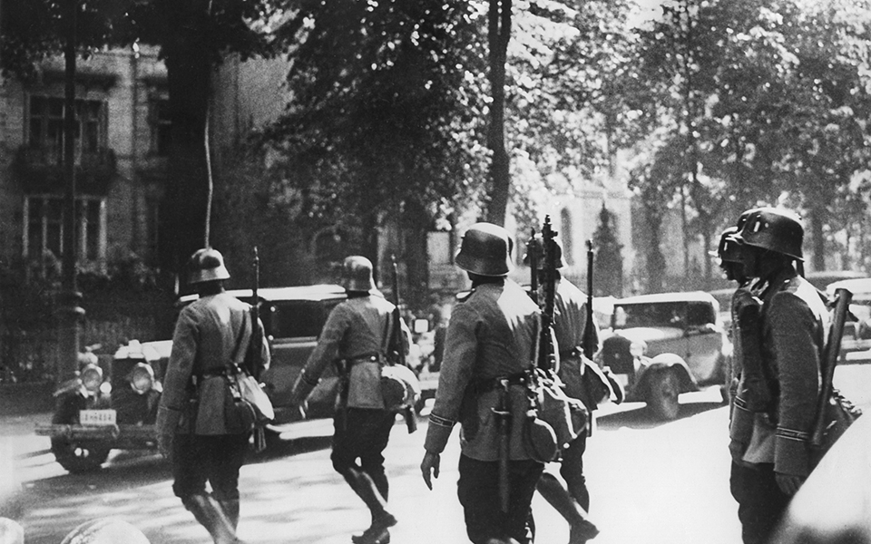 το-κατηχητικό-του-ναζισμού-561521113