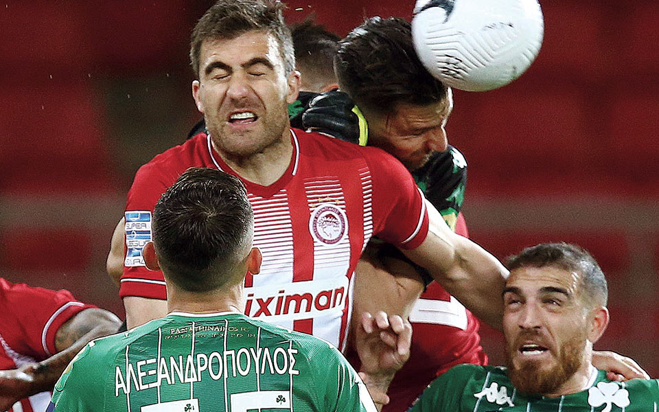 σούπερ-λιγκ-1-διπλό-πλήγμα-στον-παο-561521560