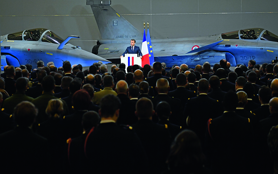 το-μεγάλο-στοίχημα-του-εμανουέλ-μακρό-561522076