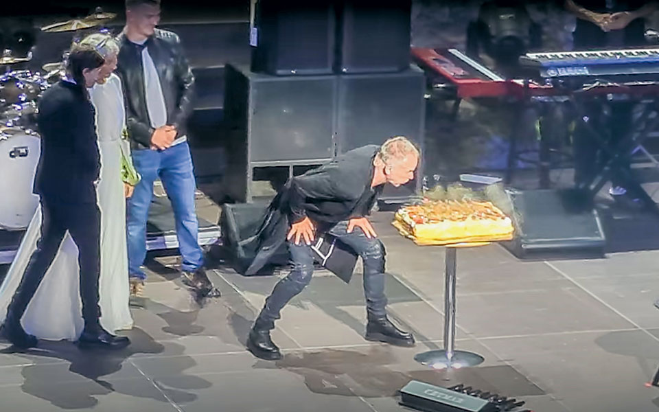 τούρτα-στο-ηρώδειο-δείπνο-με-θέα-την-ακ-561525022