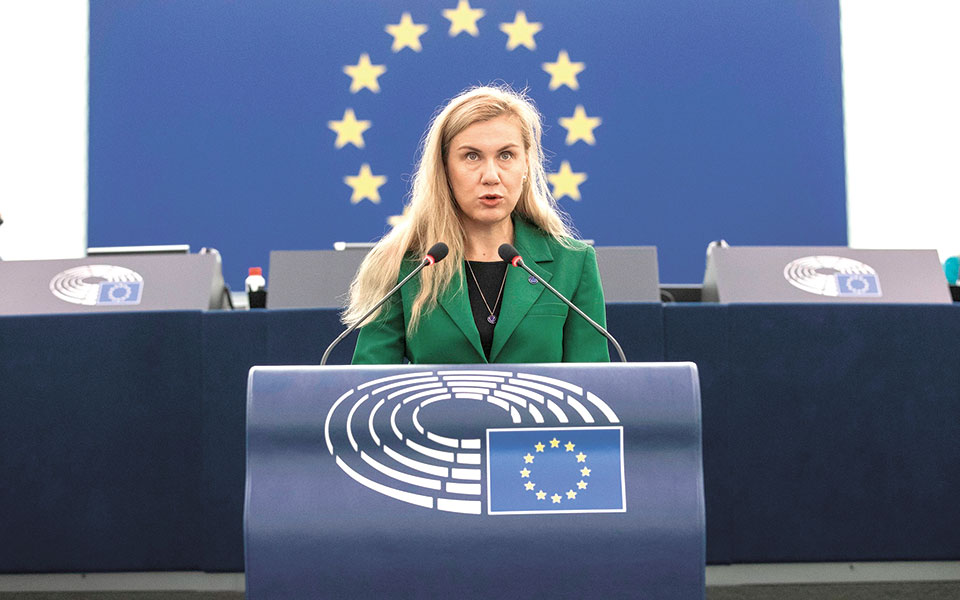 η-ε-ε-δεν-έχει-γρήγορες-λύσεις-για-τις-561530029
