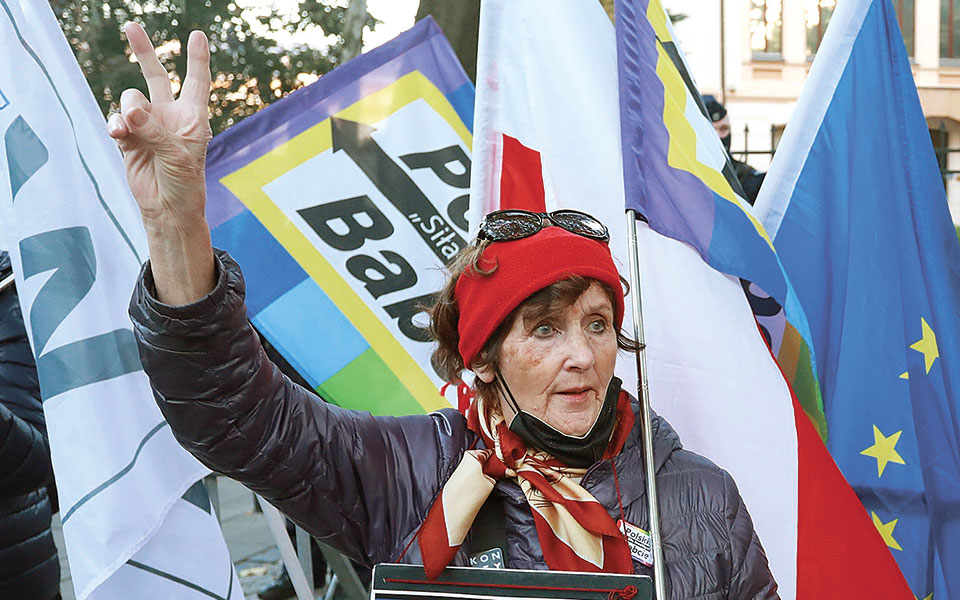 αυστηρές-προειδοποιήσεις-για-polexit-561532393