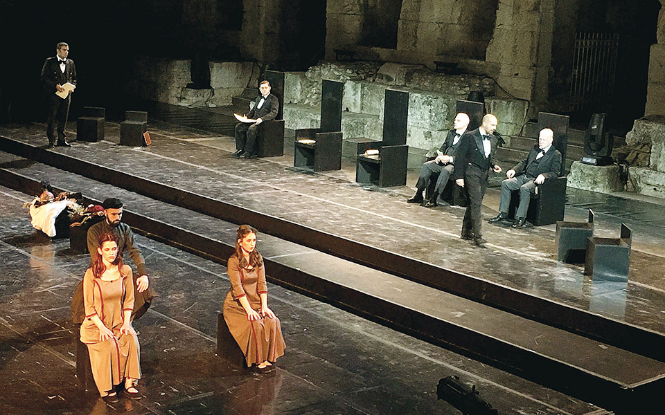 ποινικολόγοι-υπερασπίστηκαν-τον-κολ-561532582