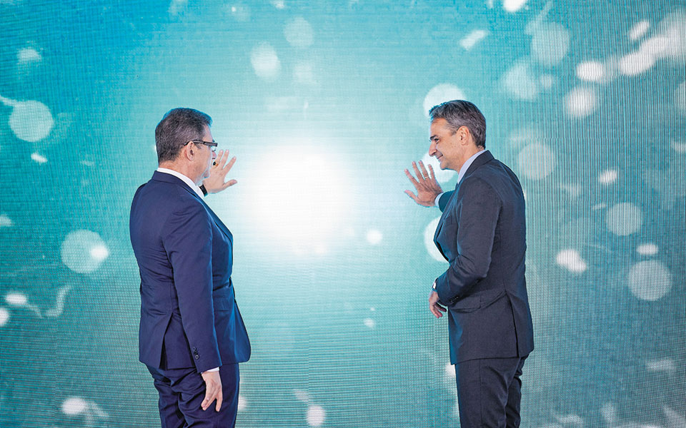 η-pfizer-επαναπατρίζει-ελληνες-επιστήμονε-561537019