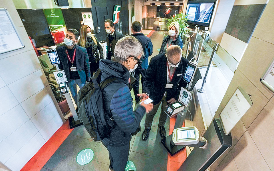 υποχρεωτικός-εμβολιασμός-πρεμιέρα-μ-561543799