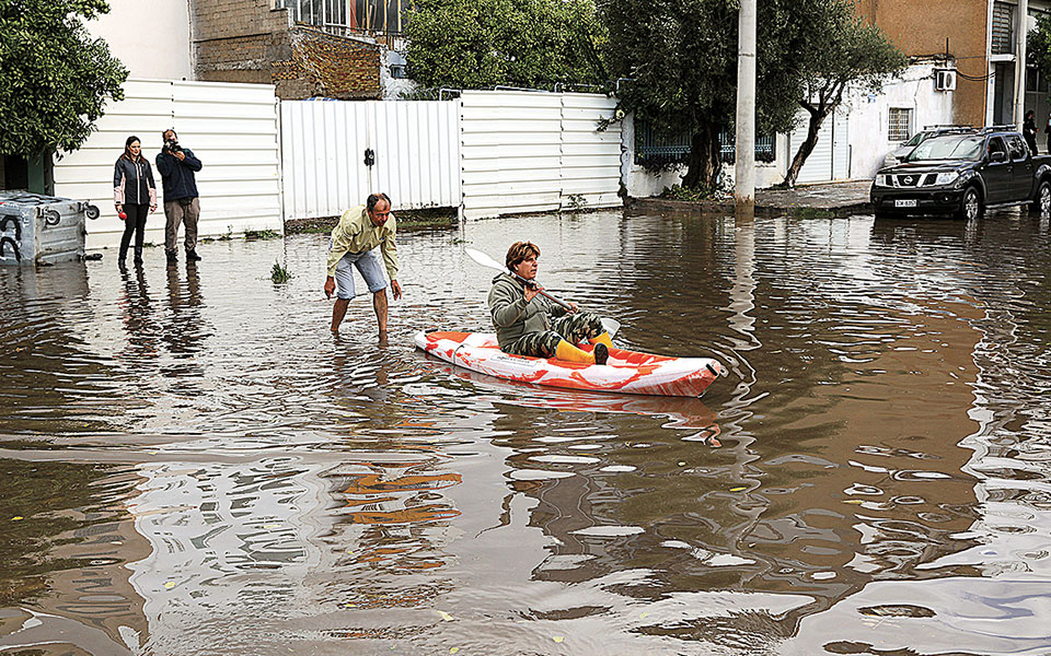 Κακοκαιρία «Μπάλλος»: Τραγικός επίλογος με έναν νεκρό-1