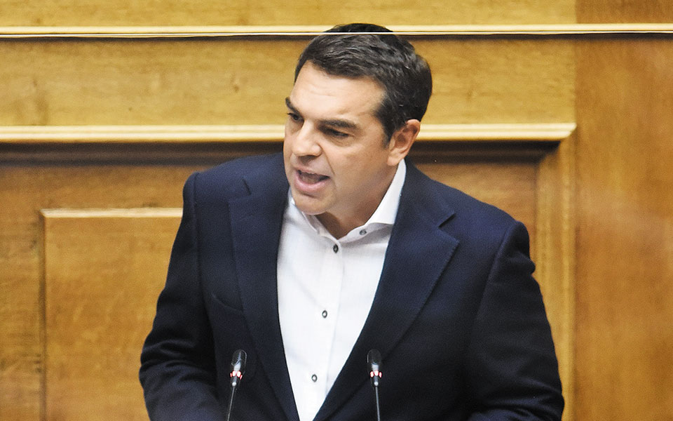 τσίπρας-η-ν-δ-πετάει-την-μπάλα-στην-εξ-561548386