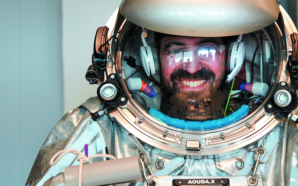 Διαβάστε στην «Καθημερινή της Κυριακής»-5