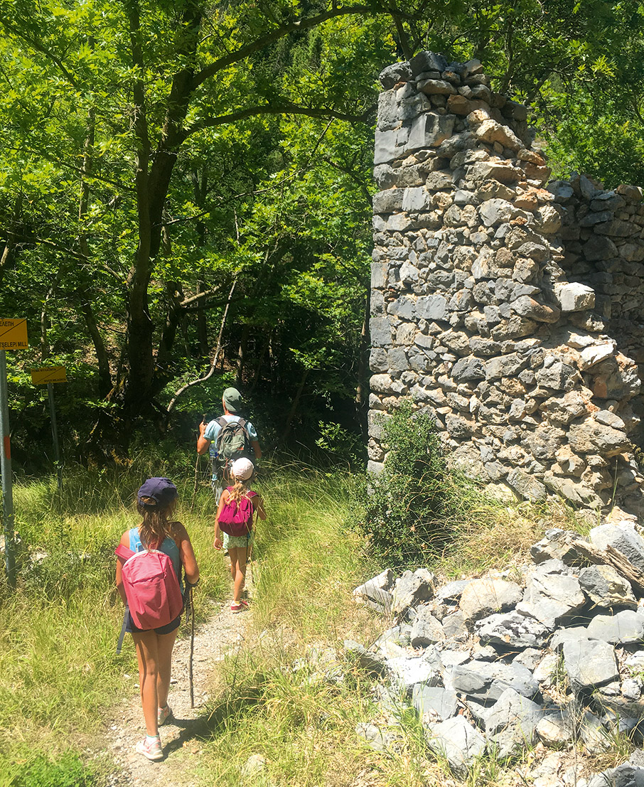 Στη σκιά του Μαινάλου-2