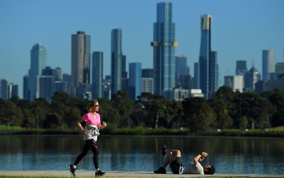«Φτου ξελευθερία»: Η Μελβούρνη βγαίνει από το μεγαλύτερο lockdown παγκοσμίως-2