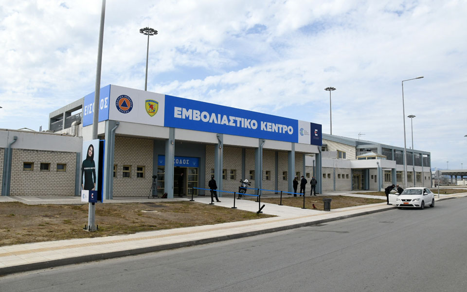 εμβολιασμοί-σε-ελεύθερη-πτώση-561538864