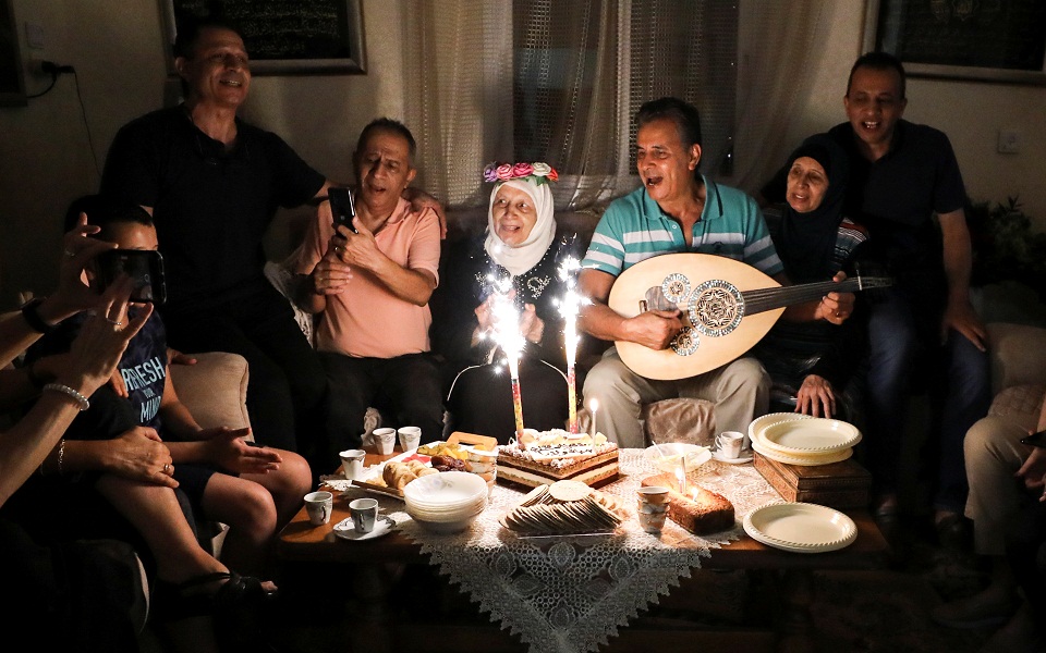 Παλαιστίνη: Η γιαγιά που πήρε πανεπιστημιακό πτυχίο στα 85 της (εικόνες)-3