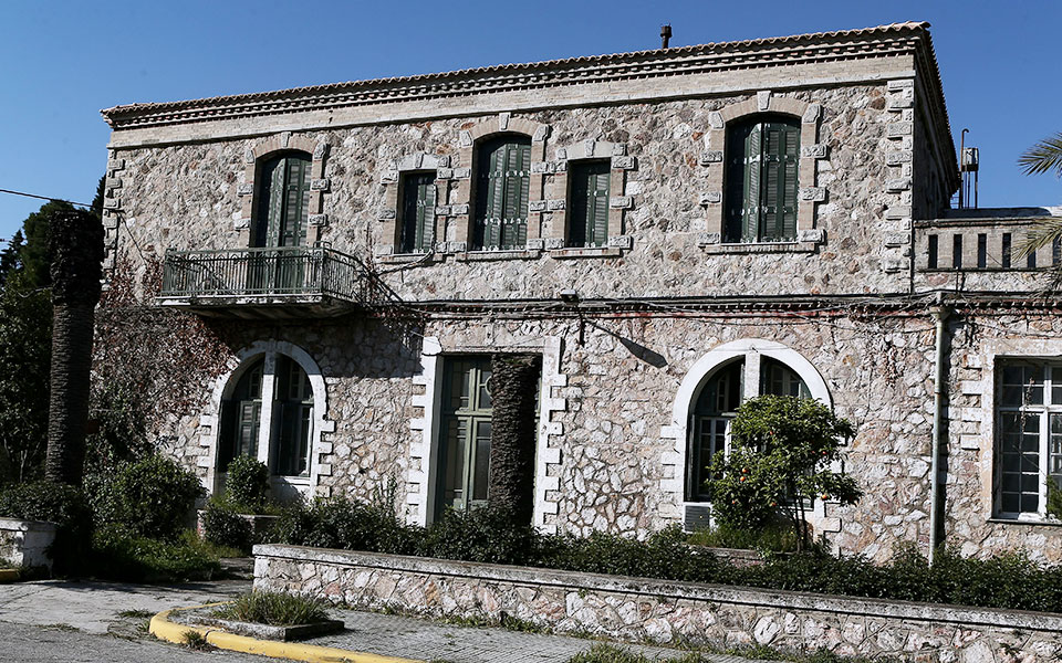 φθηνή-στέγη-για-νέους-τα-παλιά-υπουργε-561557791