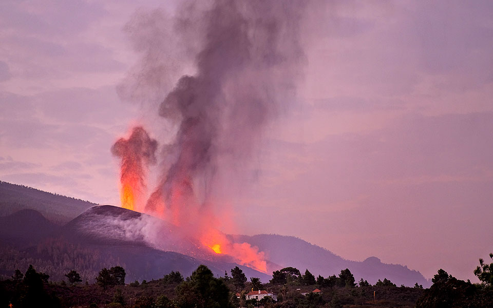 Χερσόνησος λάβας στα Κανάρια Νησιά-1