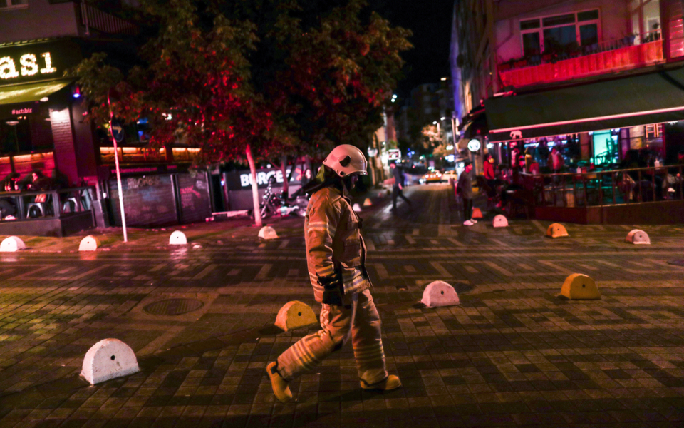 Tουρκία: Οι πυροσβέστριες που… ανάβουν πολιτικές φωτιές (εικόνες)-3