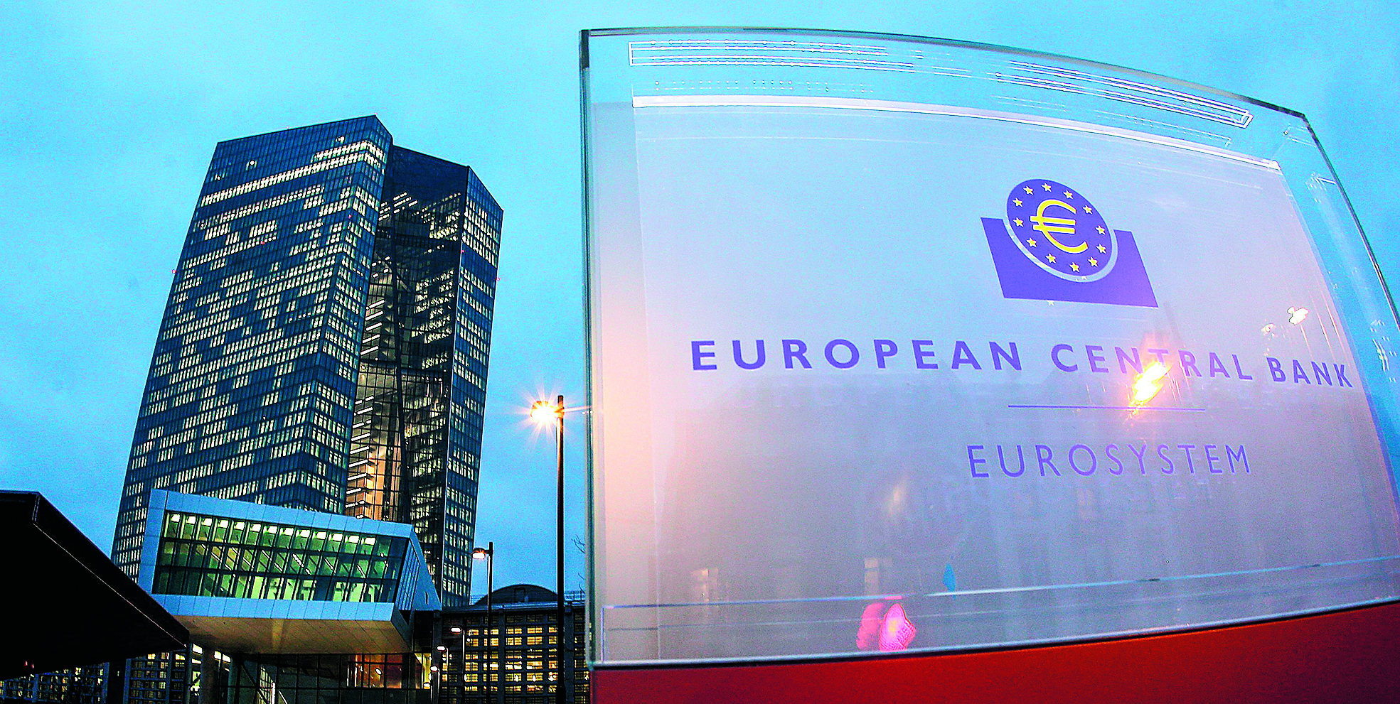 η-εκτ-εξετάζει-αύξηση-των-αγορών-ομολ-561546460