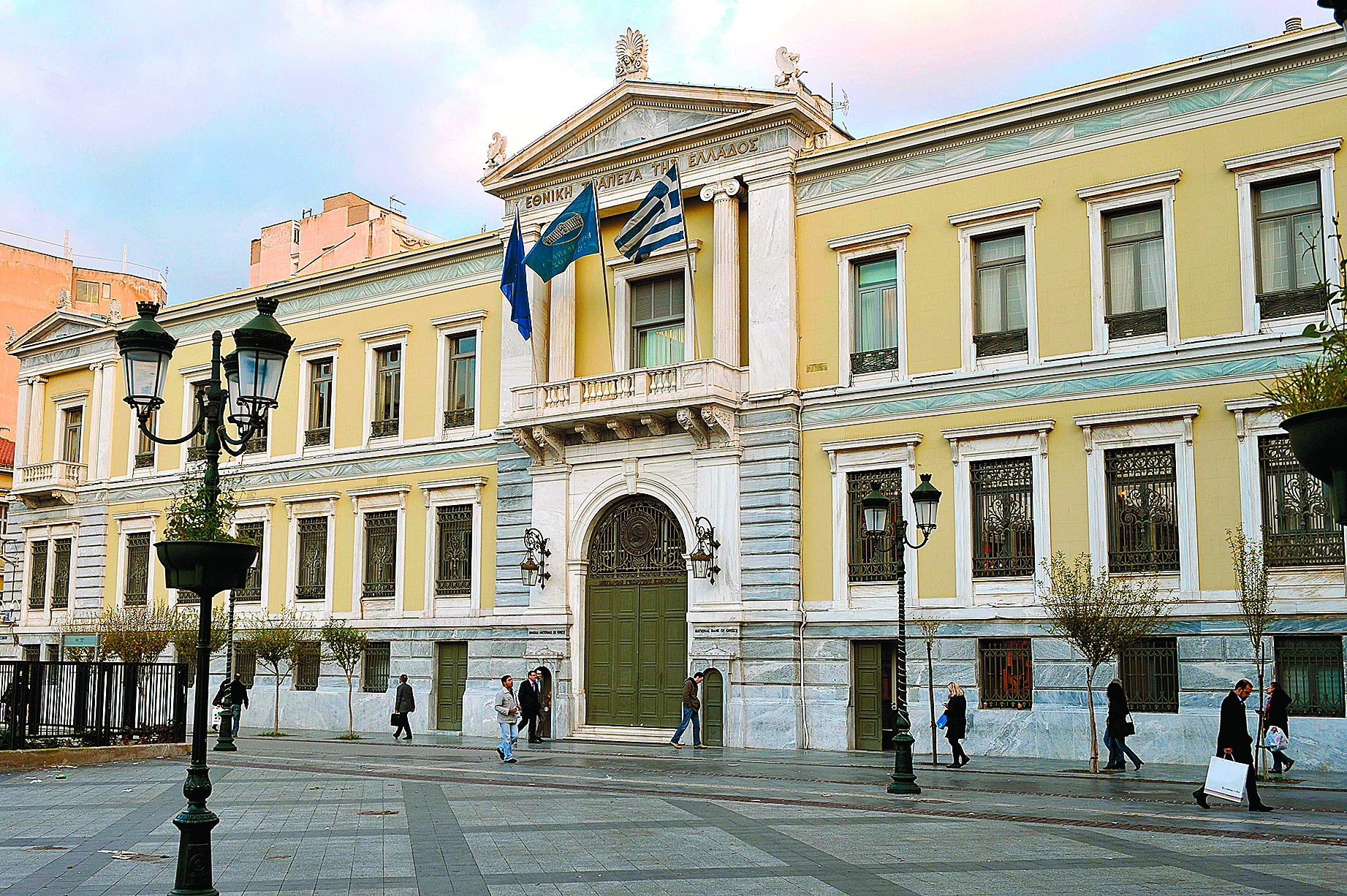 έκλεισε-το-ντιλ-για-το-πακέτο-δανείων-fr-561540337