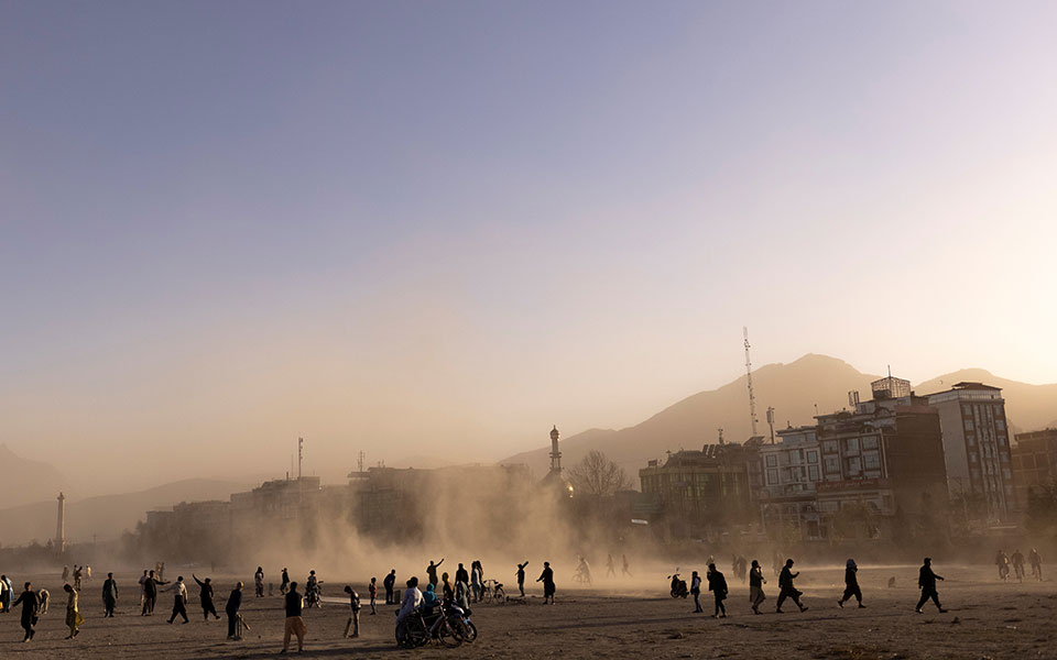 οηε-για-αφγανιστάν-στα-πρόθυρα-της-κατ-561556045