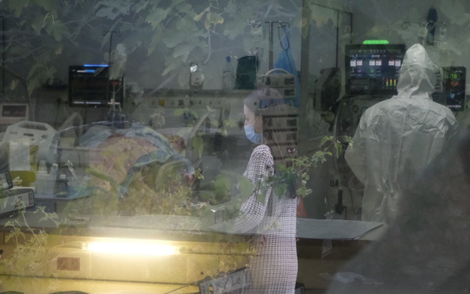 κορωνοϊός-4-165-νέα-κρούσματα-25-θάνατοι-380-δι-561558079