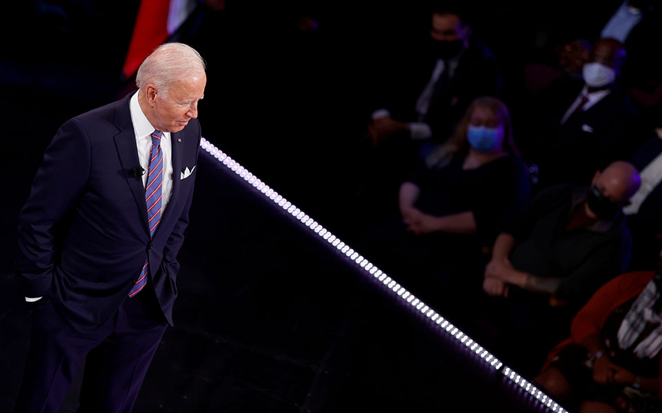 μπάιντεν-αναβάλλει-τον-αποχαρακτηρι-561555091