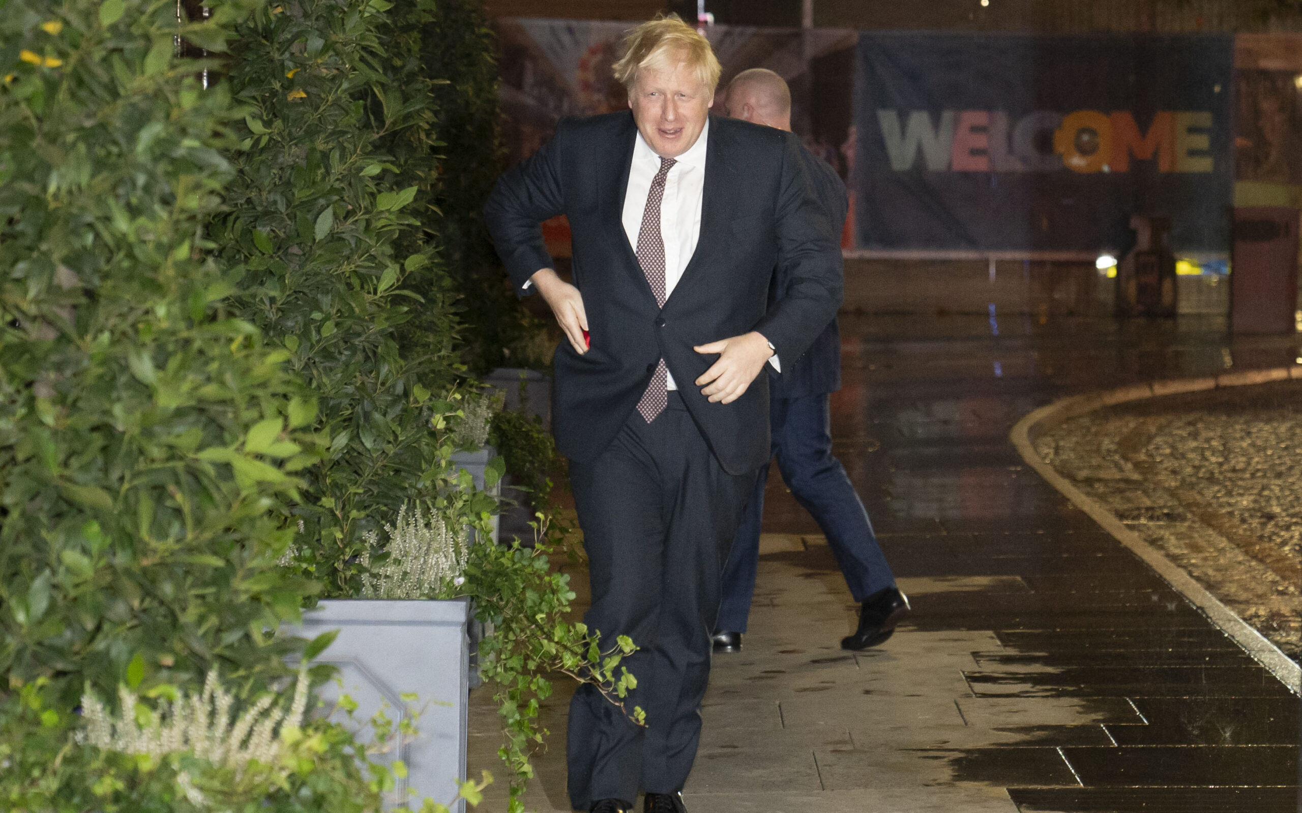 τζόνσον-τα-προβλήματα-στα-καύσιμα-προ-561522862