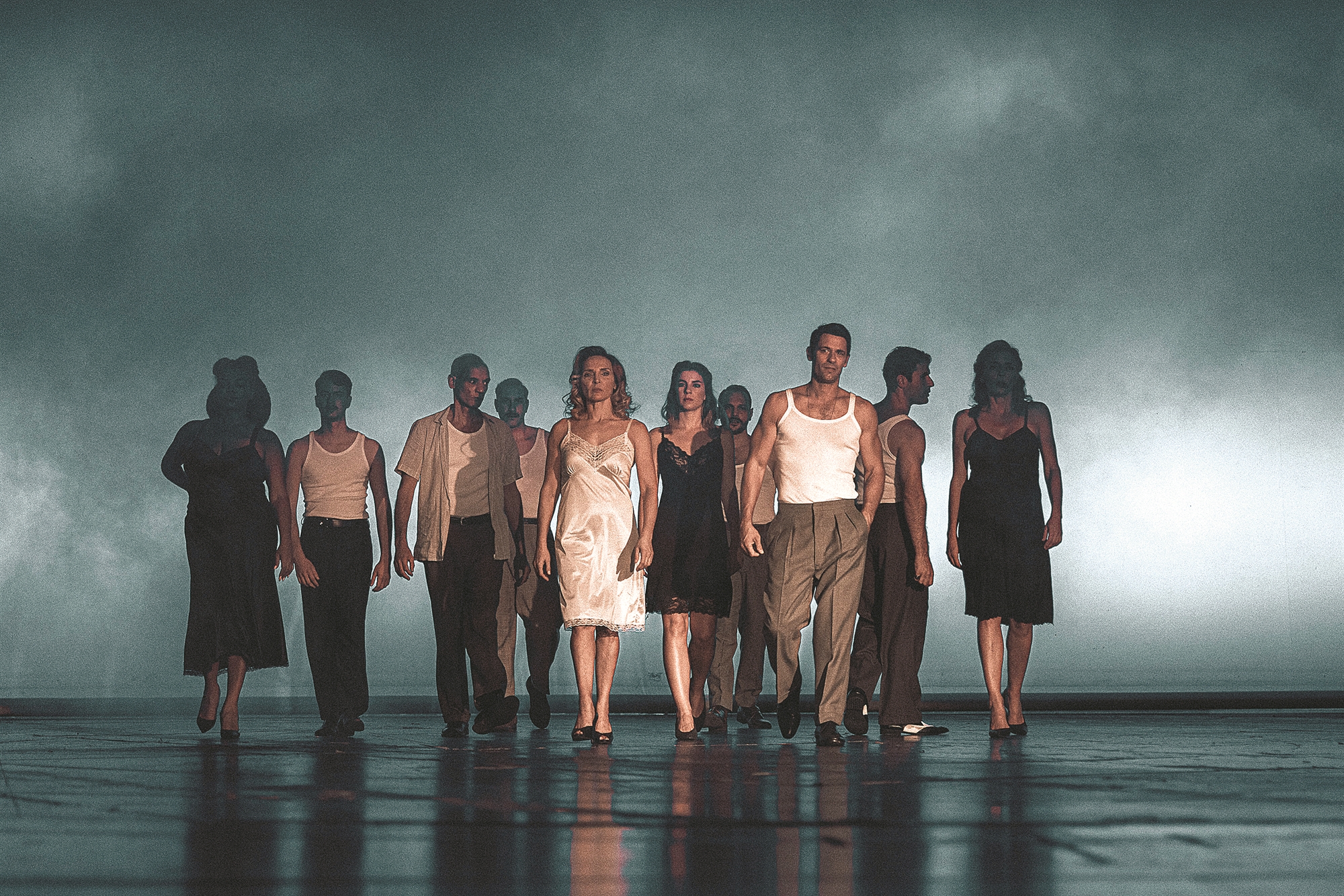 λεωφορείον-ο-πόθος-εύθραυστοι-ποιη-561562693