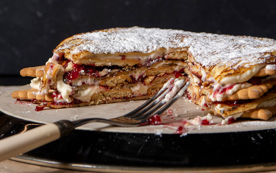 γαστρονόμος-cheesecake-με-κρέπες-και-πτι-μπερ-561559474