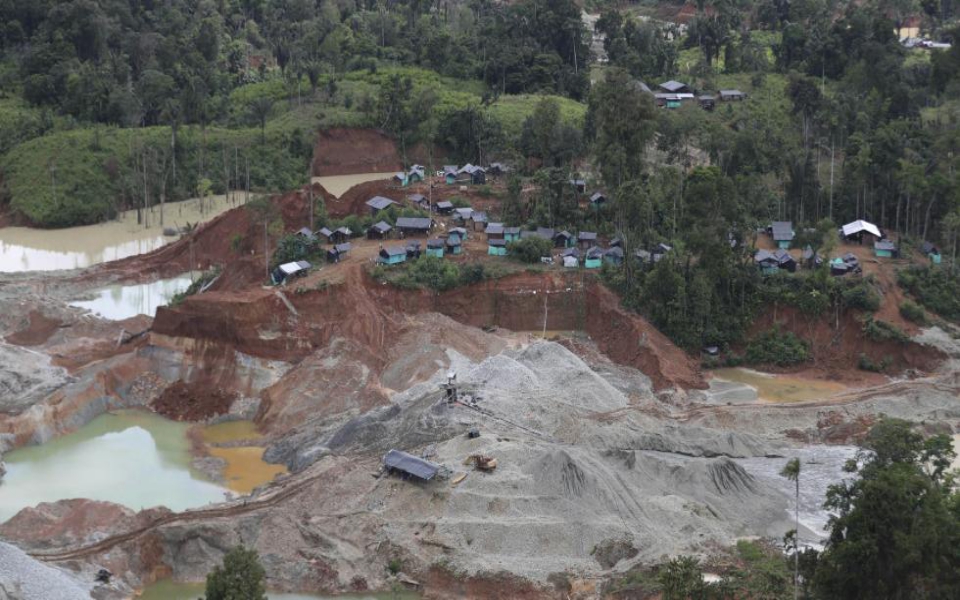 ζιμπάμπουε-οκτώ-νεκροί-από-εκρήξεις-σ-561531166