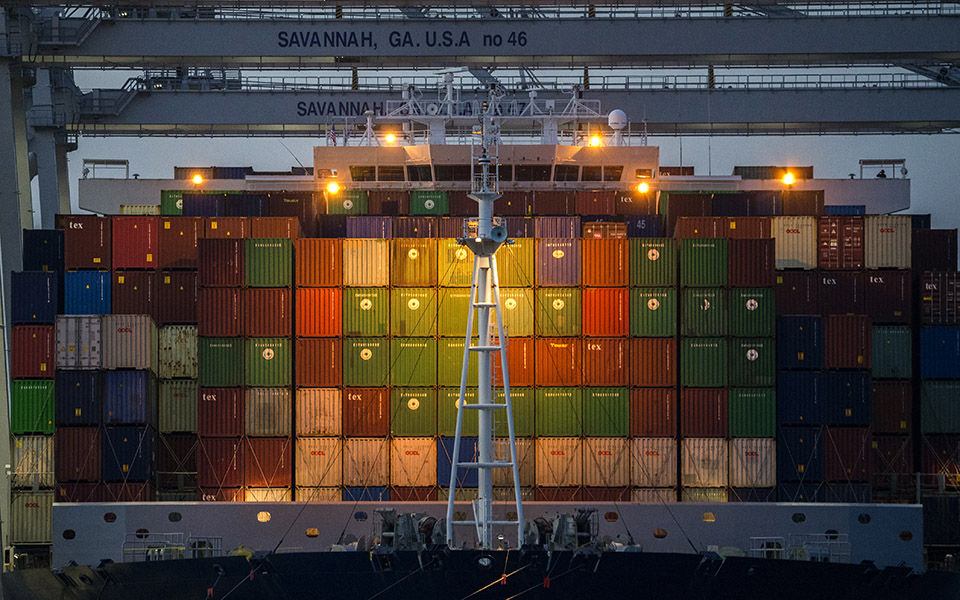 πώς-ο-κορωνοϊός-μόλυνε-την-παγκόσμια-ε-561526741