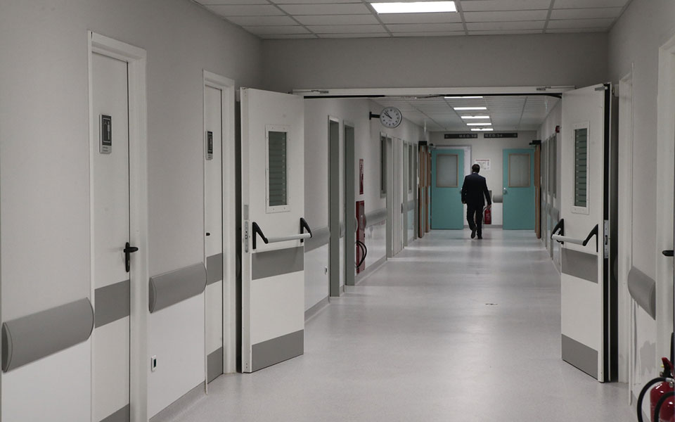 Κορωνοϊός: 3.643 νέα κρούσματα, 55 θάνατοι, 392 διασωληνωμένοι-1