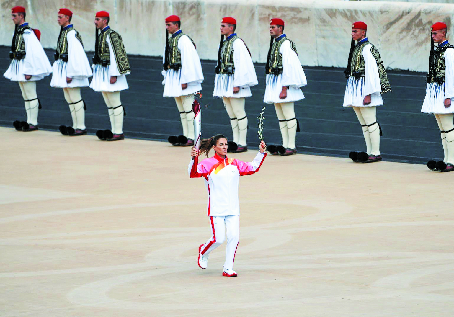 Η ολυμπιακή φλόγα ταξίδεψε χθες από το Καλλιμάρμαρο στην Κίνα-2