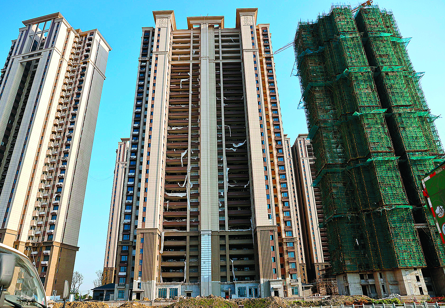 πόλεις-φαντάσματα-και-65-εκατ-ακατοίκητ-561540400