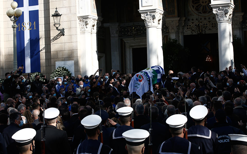 Φώφη Γεννηματά: Πάνδημη συγκίνηση σε ένα ενωτικό «αντίο»-2