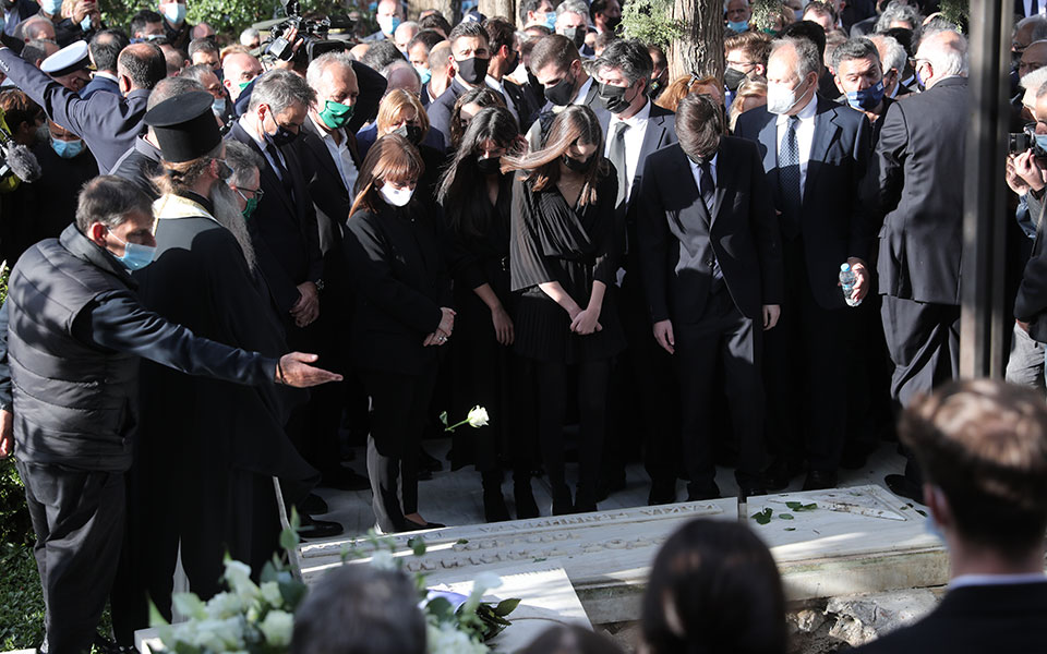 Φώφη Γεννηματά: Πάνδημη συγκίνηση σε ένα ενωτικό «αντίο»-7