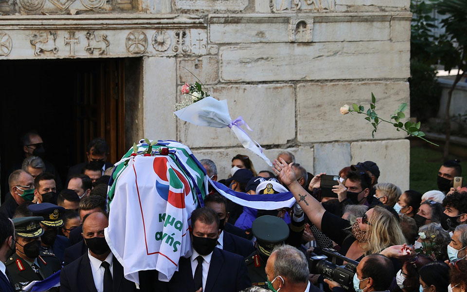 Φώφη Γεννηματά: Πάνδημη συγκίνηση σε ένα ενωτικό «αντίο»-1