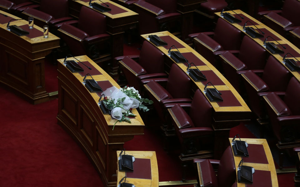 δένδιας-για-γεννηματά-η-σεμνή-και-σοβα-561556357