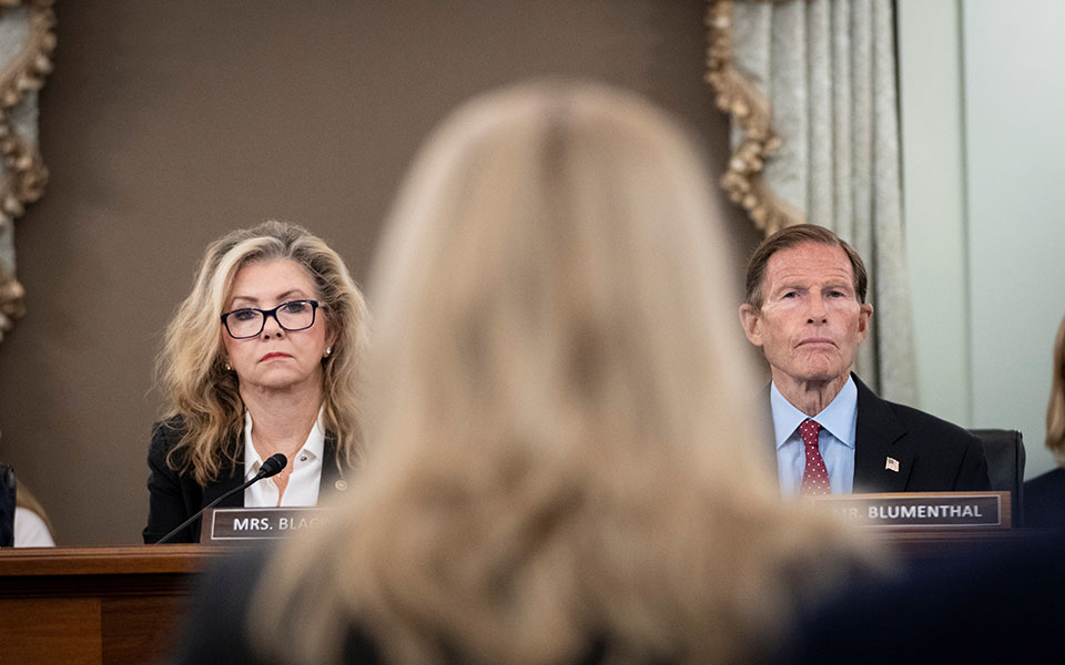 Κατάθεση Χόγκεν στην Γερουσία: Το Facebοok αποδυναμώνει την Δημοκρατία-1