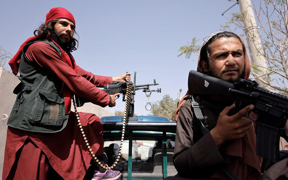 καμπούλ-έκρηξη-έξω-από-τζαμί-αρκετο-561522955