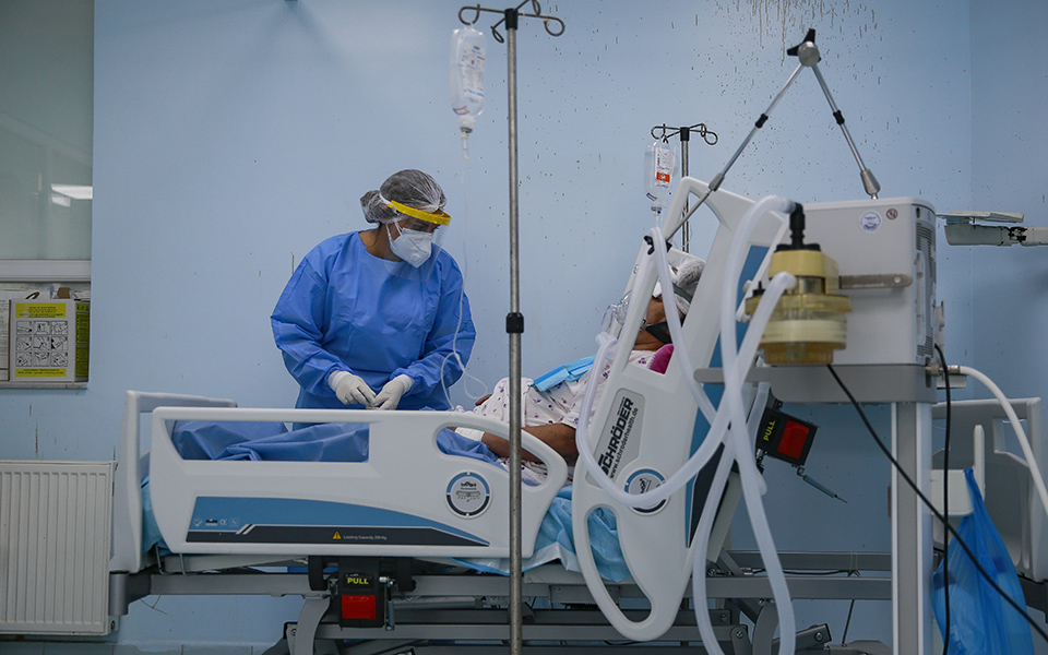 οι-ηλικιωμένοι-θύματα-της-χαμηλής-εμβ-561528844