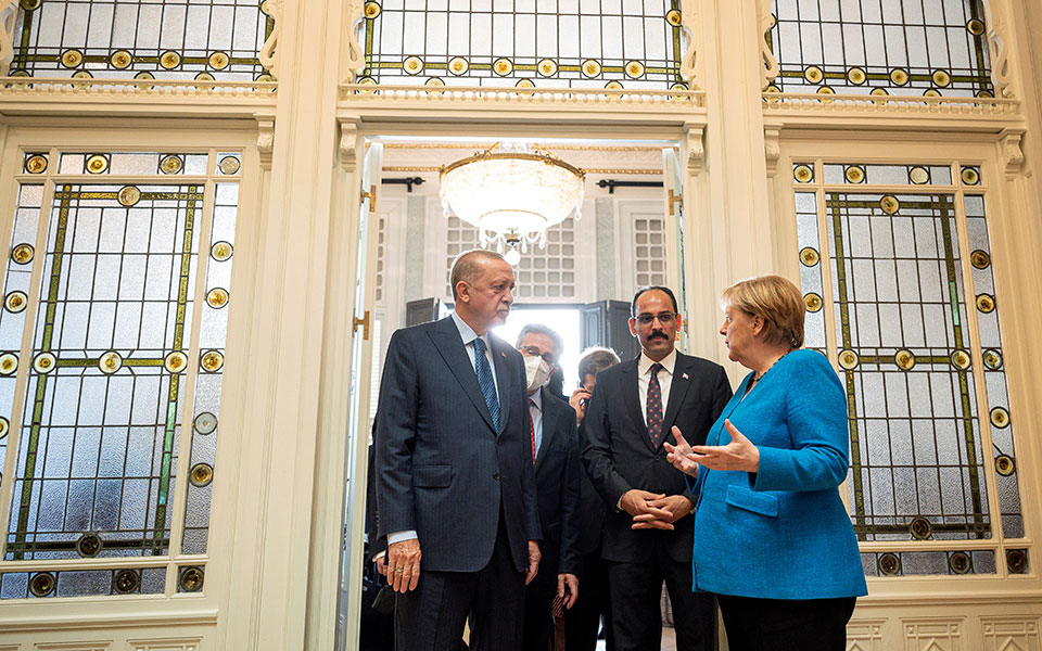 Μέρκελ σε Ερντογάν: Οι σχέσεις Άγκυρας-Βερολίνου θα συνεχιστούν με τις καλές και τις κακές πλευρές τους-2
