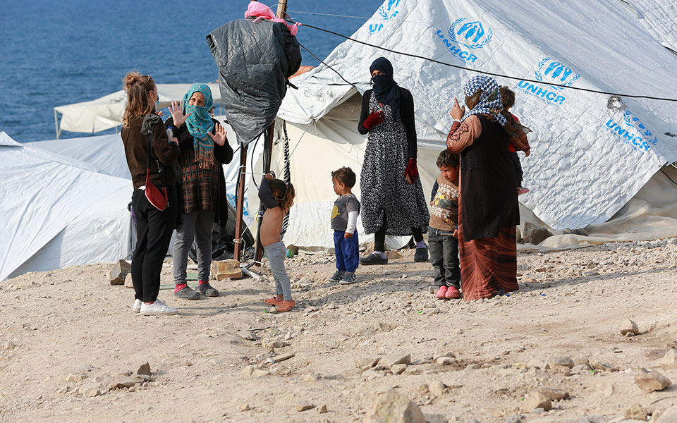 υπουργείο-μετανάστευσης-τρία-γεύματ-561545671