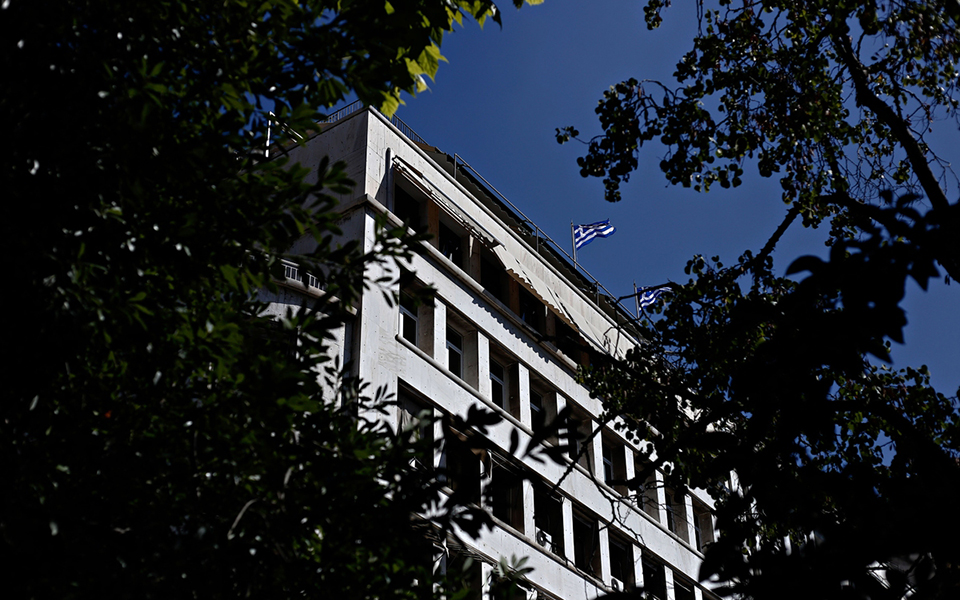 χωρίς-λογοδοσία-παραμένουν-επιχειρή-561521641