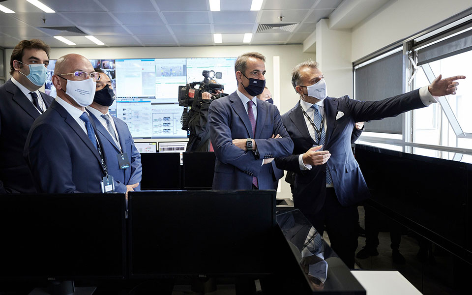 Μητσοτάκης στο Data Center στο Κορωπί: Η Ελλάδα στην πρώτη γραμμή του ψηφιακού μετασχηματισμού-1