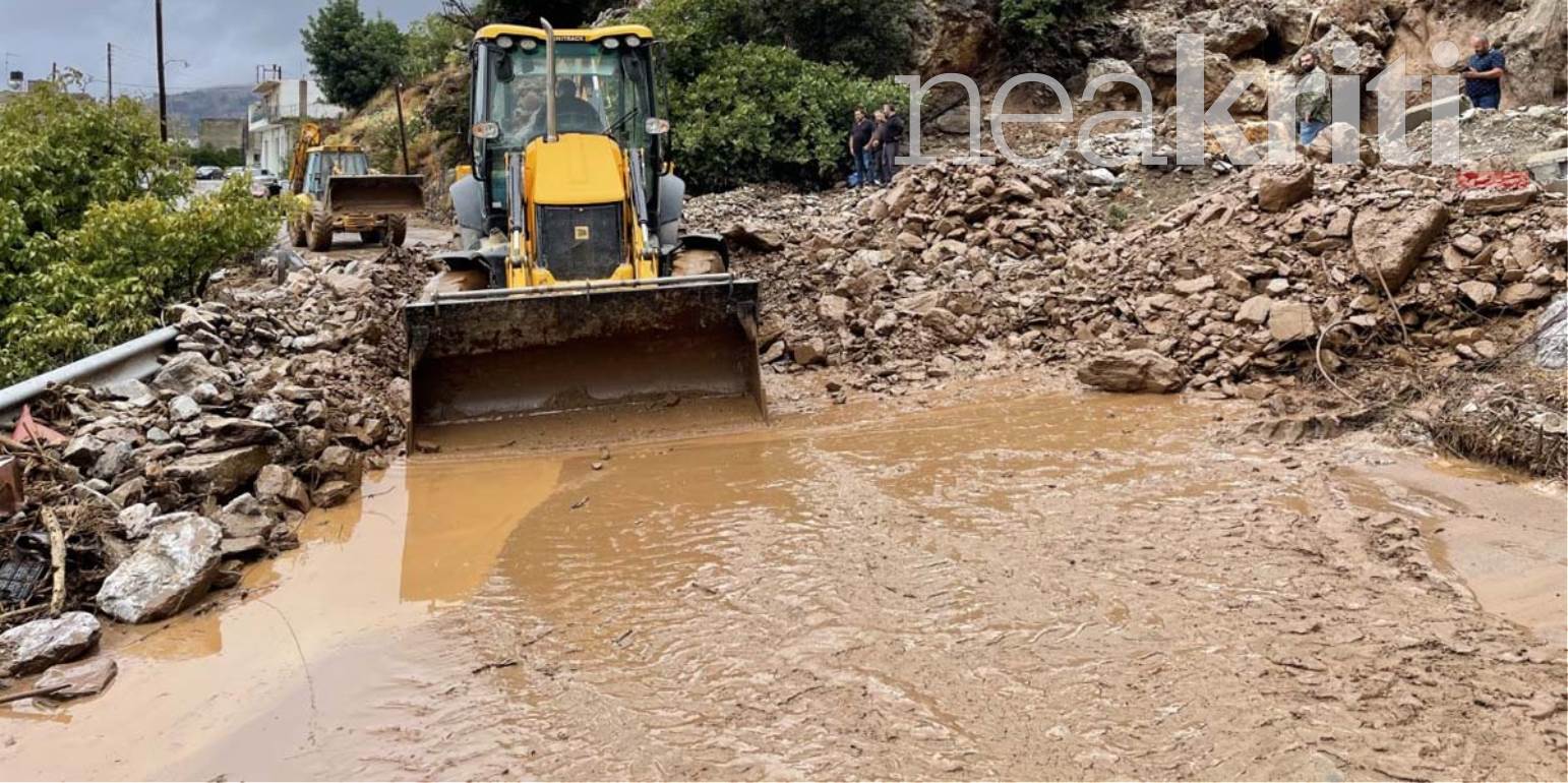 Κακοκαιρία «Μπάλλος»: Ένας νεκρός στην Εύβοια – Εικόνες καταστροφής σε όλη τη χώρα-8