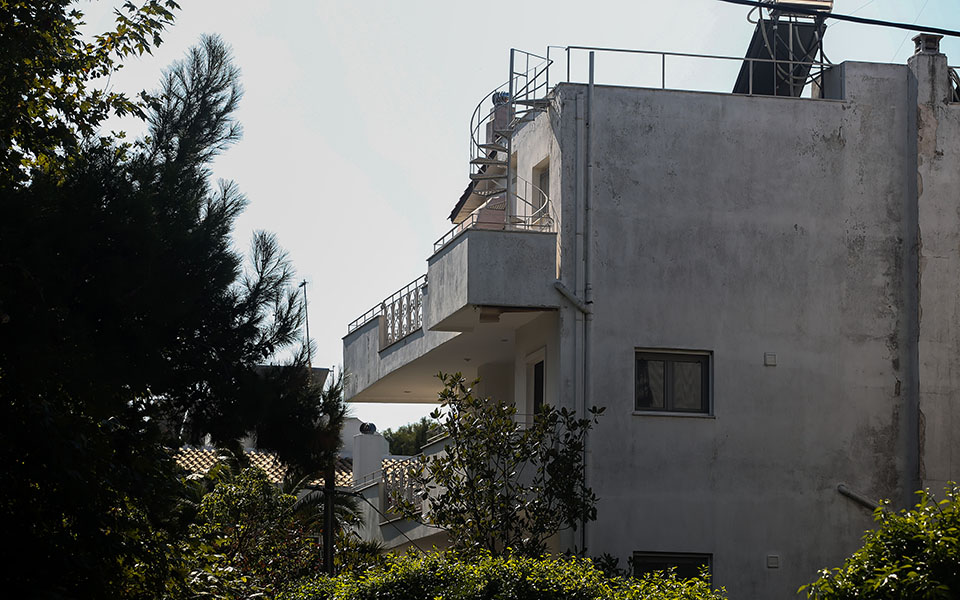 Πυροβολισμοί στη Νέα Ερυθραία: Νεκρός ο ένας από τους δύο τραυματίες-2