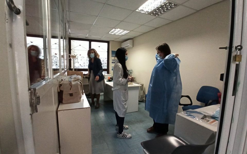 «Πρωταθλητές» των εμβολιασμών οι καθηγητές των ΑΕΙ-1