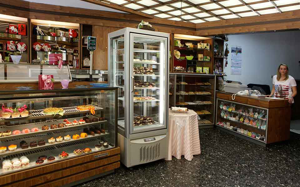 Γαστρονόμος: Τα vintage αθηναϊκά ζαχαροπλαστεία που αγαπάμε-2