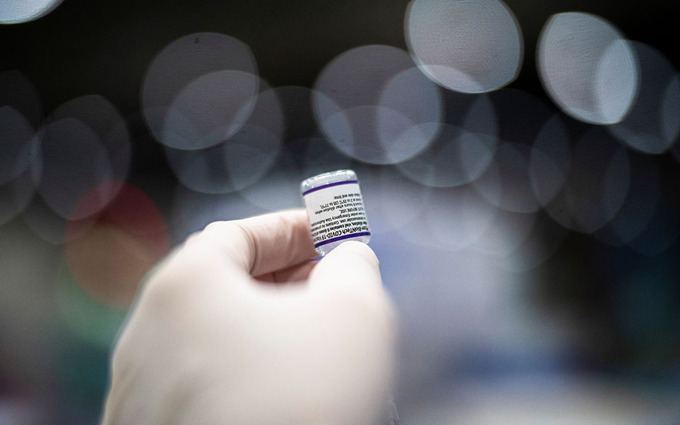 εμβόλιο-pfizer-στο-μικροσκόπιο-του-ema-η-χρή-561545536