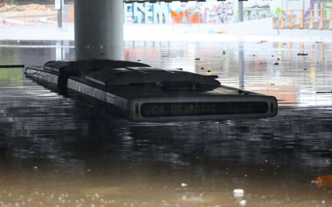 Κακοκαιρία «Μπάλλος»: Παρέμβαση εισαγγελέα για την πλημμυρισμένη Ποσειδώνος-4