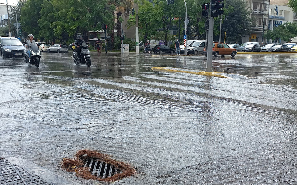 κακοκαιρία-μπάλλος-άνοιξαν-τα-τμήμ-561541171